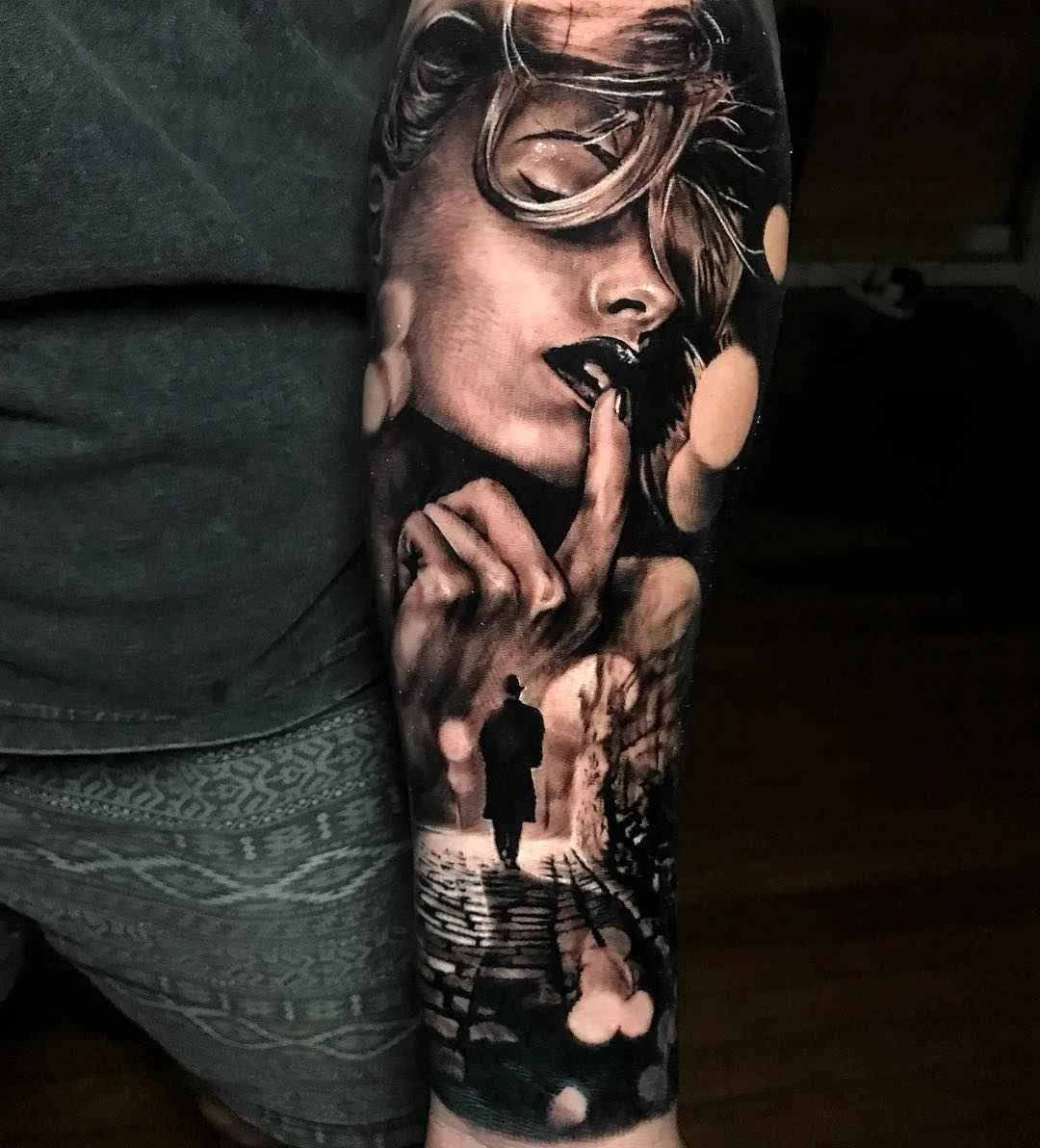 Tatuador Damon Holleis , tatuagem de figura em cores e preto e cinza realista | Sydney, Austrália