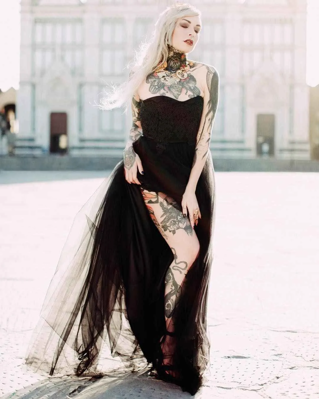 Modello tatuato Slim Suicide , modello alternativo, ragazza tatuata | Milano, Italia