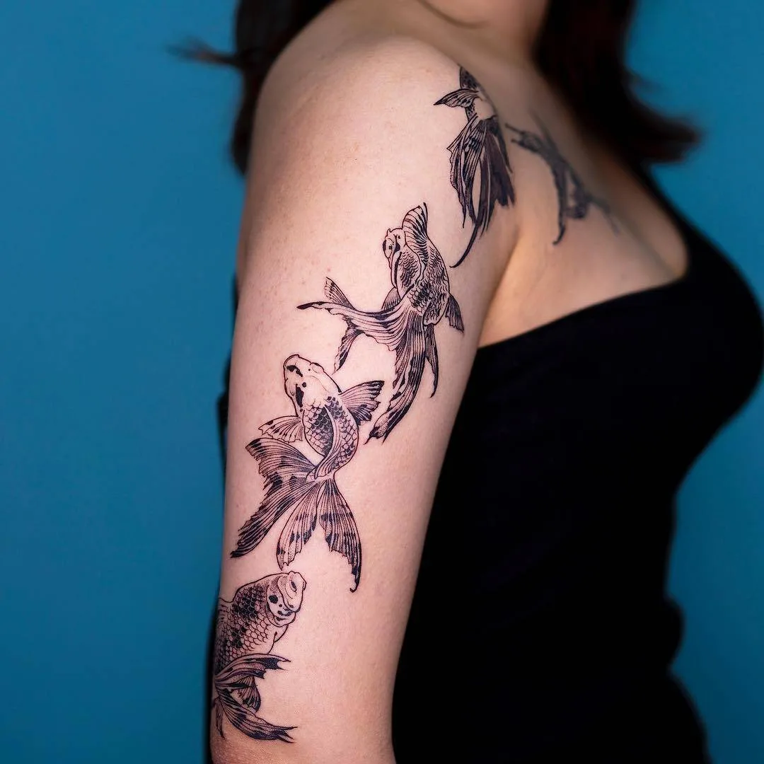 Artista tatuatore Oozy, bozzetto dell'autore di un tatuaggio surreale | Seoul, Corea