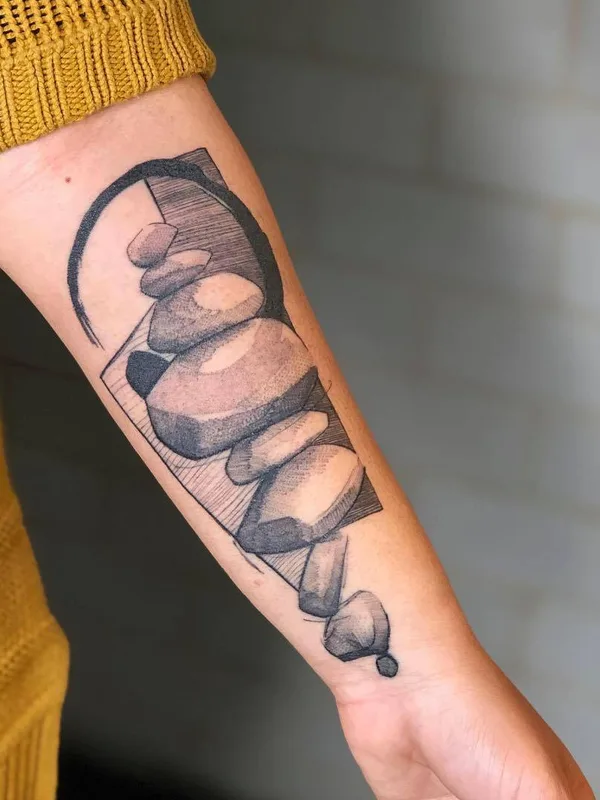 black and grey geometric Tatuaggio su forearm #28417 | Tatuatore Shiran Koro