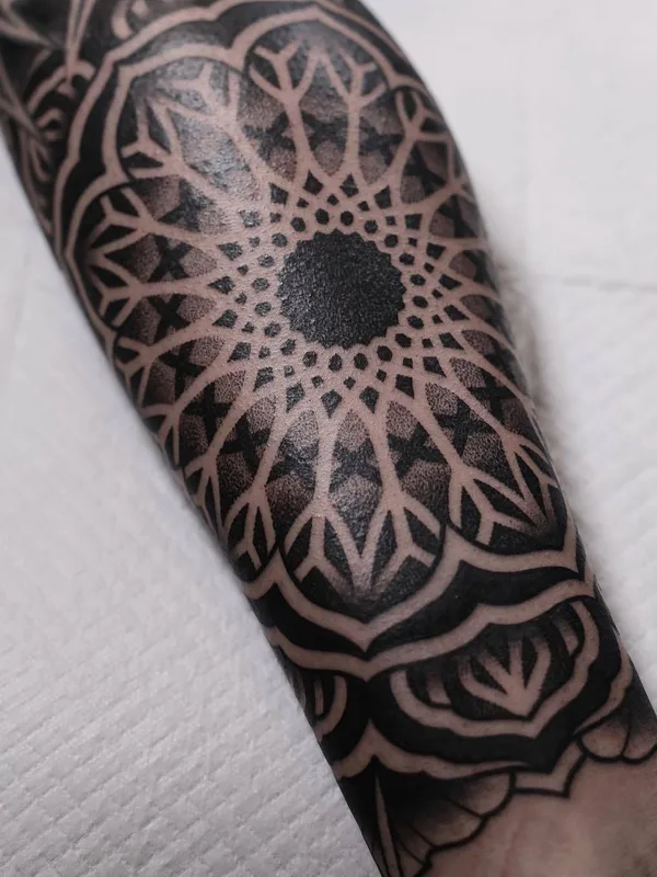 black blackwork татуировка на forearm #28469 | Тату мастер Alejandro Prada