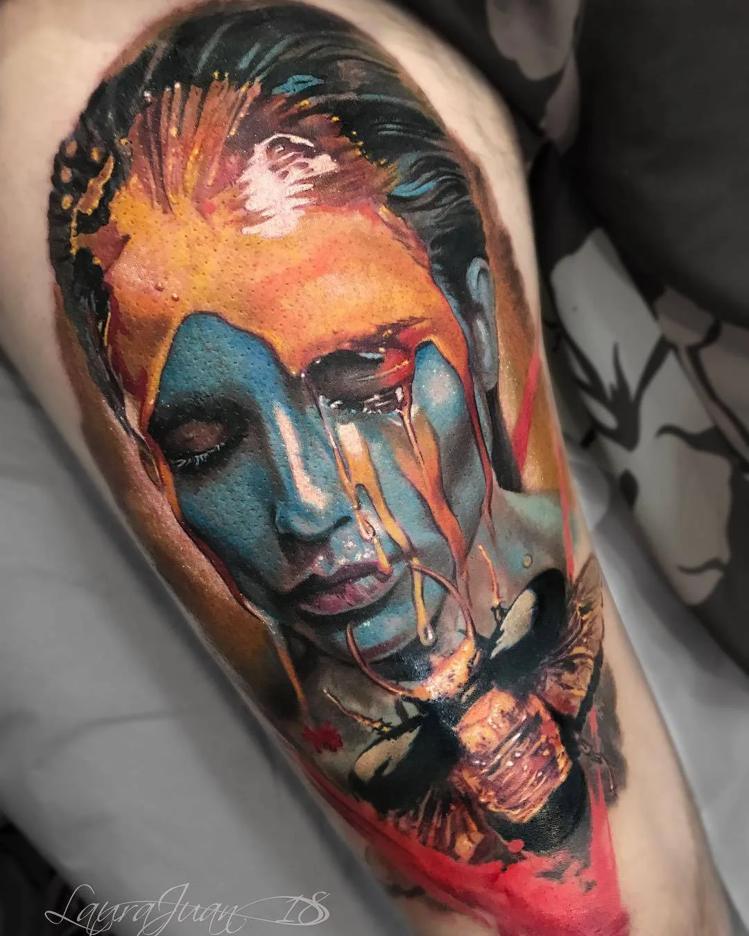 Artista del tatuaggio Laura Juan, ritratto a colori tatuaggio realistico | Madrid, Spagna