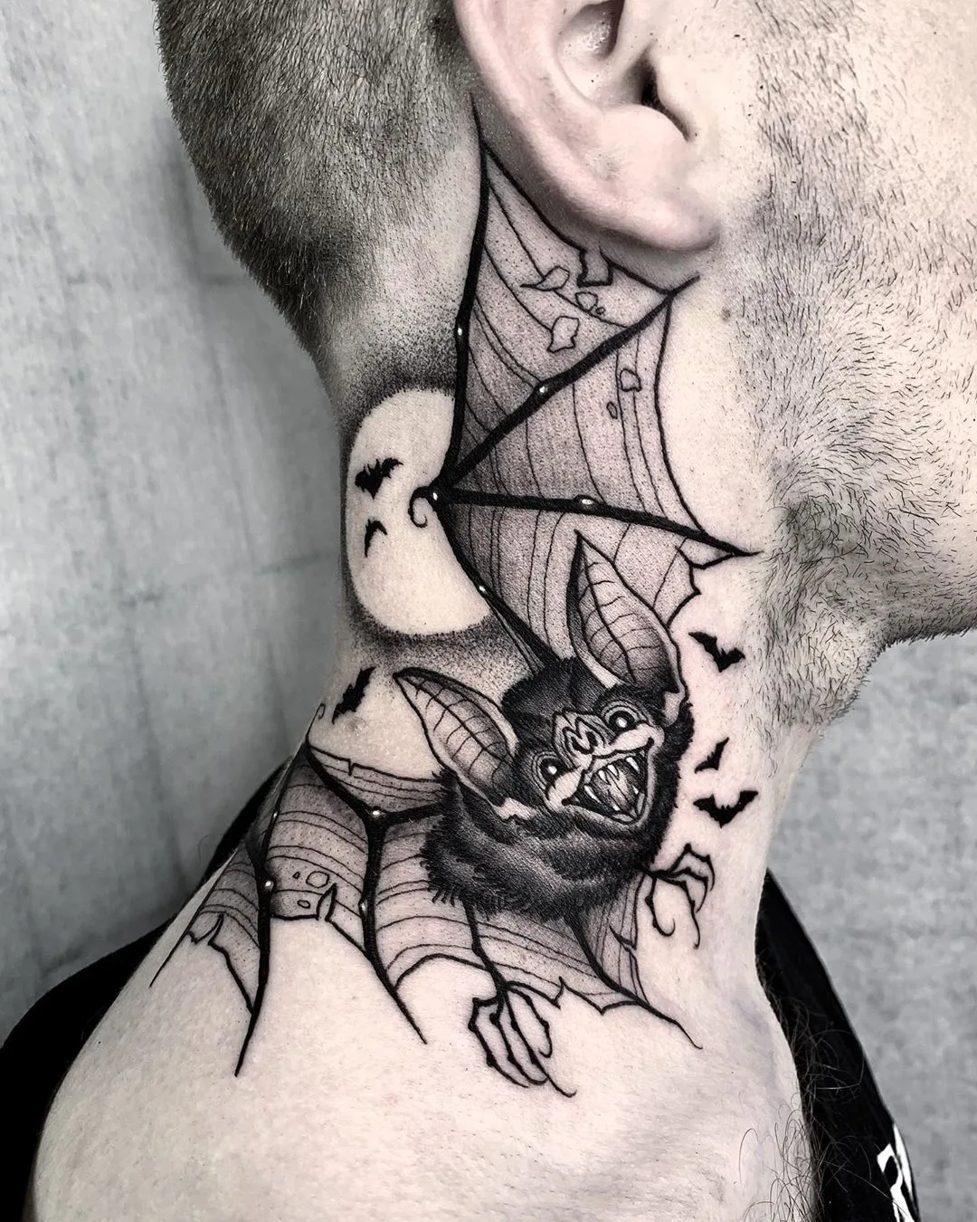 Tatuatore Angelo Parente, tatuaggio nero di horror, grafico, halloween | Stati Uniti