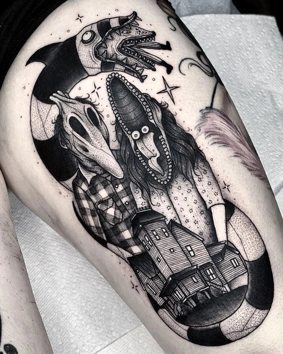 Tatuatore Angelo Parente, tatuaggio nero di horror, grafico, halloween | Stati Uniti