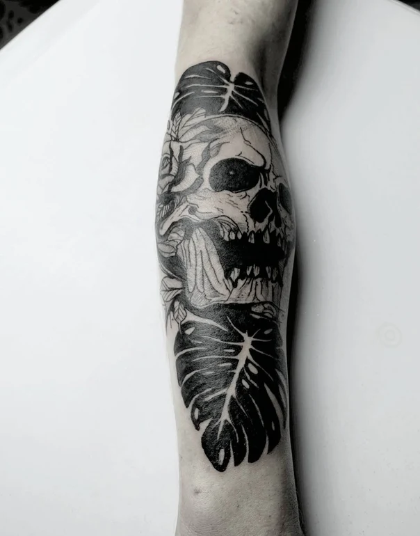 Blackwork Skull, Leaf tattoo on Forearm