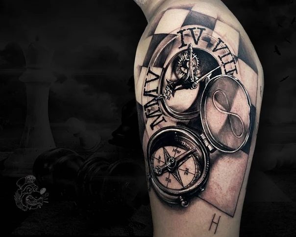 Чёрно-серая Clock, Compass tattoo на Дельта
