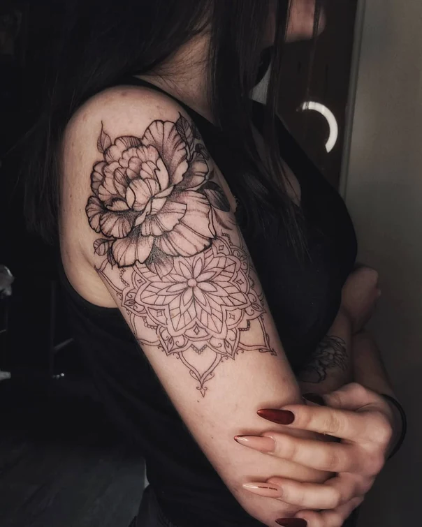Лайнворк Flower, Mandala tattoo на Дельта