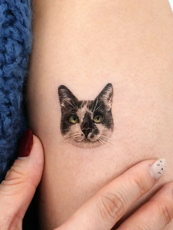 black and grey realism 타투 부위 upper arm #49908 | 타투이스트  Ria Kim