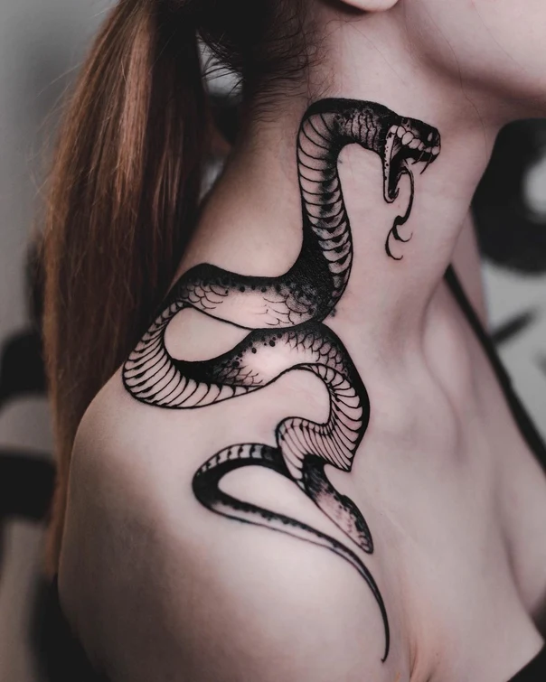 Блэкворк Snake tattoo на Шея
