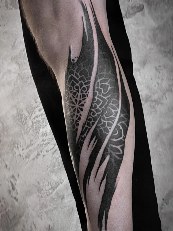 black blackwork Tatuaggio su calf #50167 | Tatuatore Святослав Синяшин