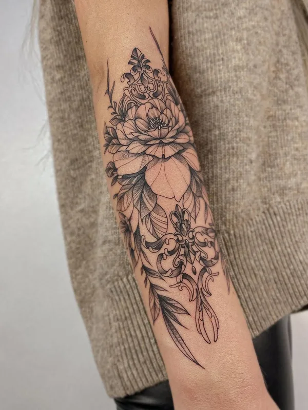 female black and grey ornamental татуировка на forearm #50227 | Тату мастер Игорь