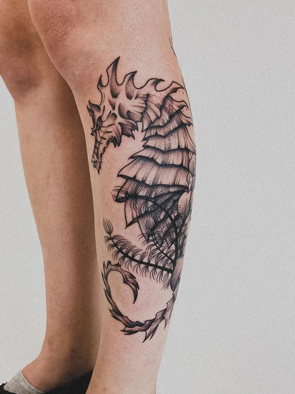 black and grey blackwork татуировка на calf #50219 | Тату мастер Игорь