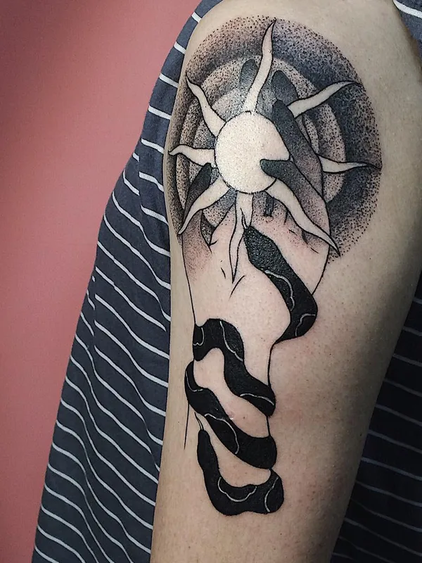 black and grey blackwork татуировка на shoulder #50242 | Тату мастер Юля Белова