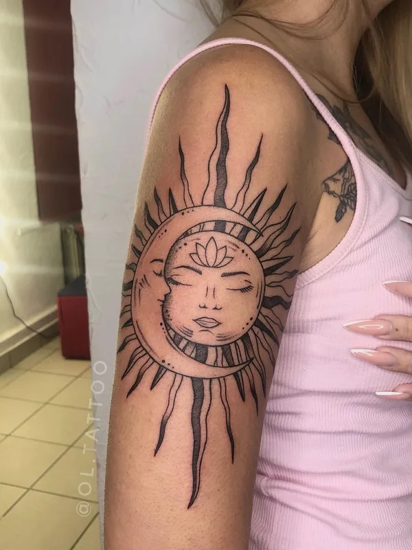 female black and grey linework татуировка на upper arm #50536 | Тату мастер Ольга Иванова