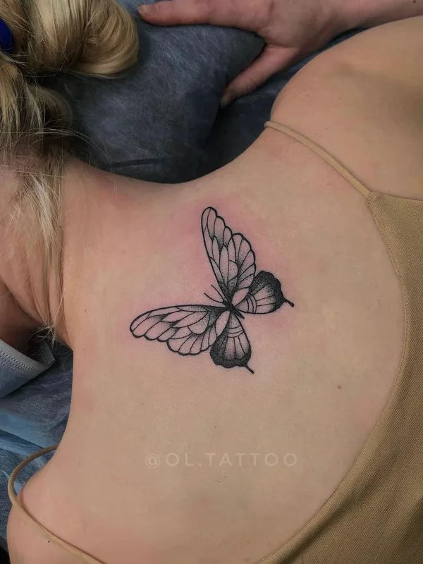 female black linework татуировка на shoulder blade #50538 | Тату мастер Ольга Иванова