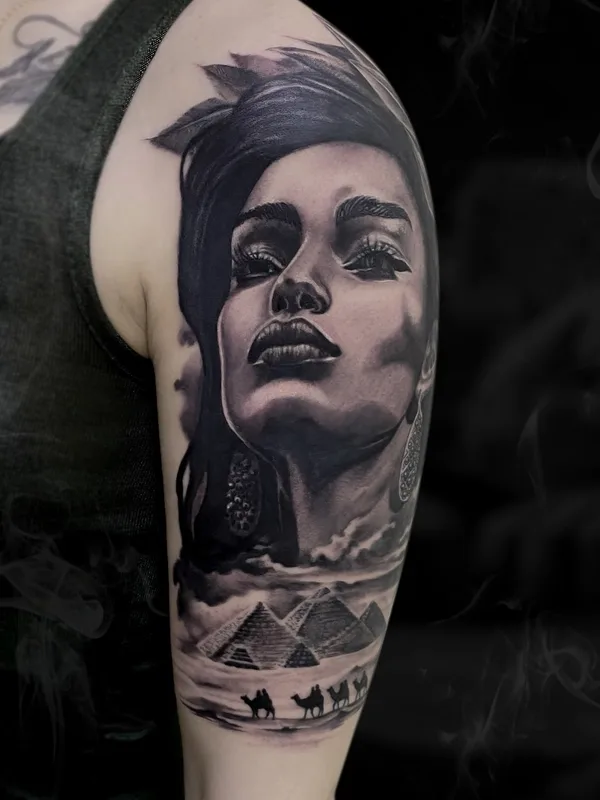 female black and grey realism tatuaje en upper arm #50553 | Tatuador Миша Макеев