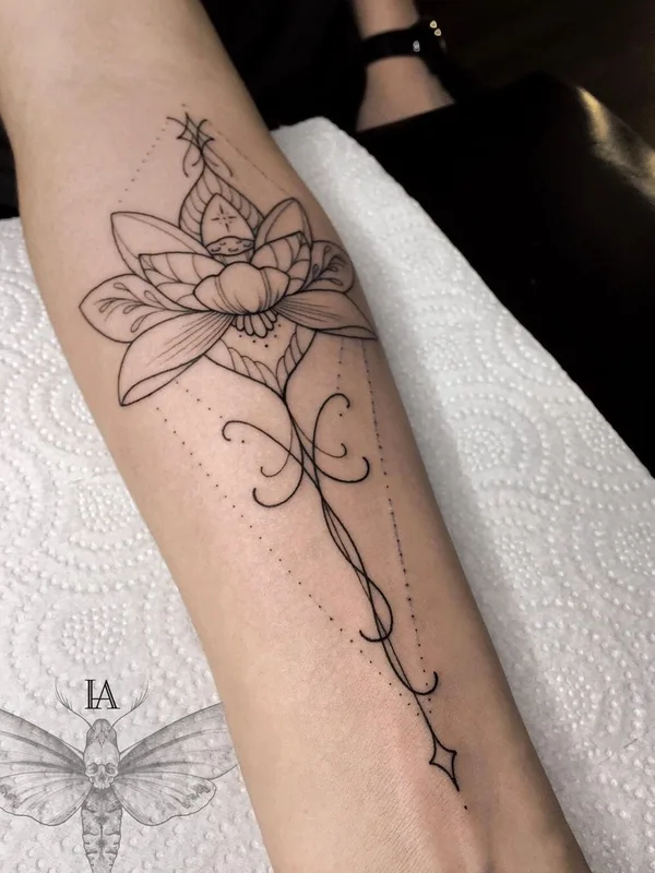 black linework татуировка на forearm #50575 | Тату мастер Арина Инголычева
