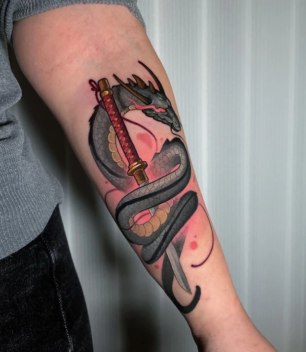 Японская Dragon, Sword tattoo на Предплечье