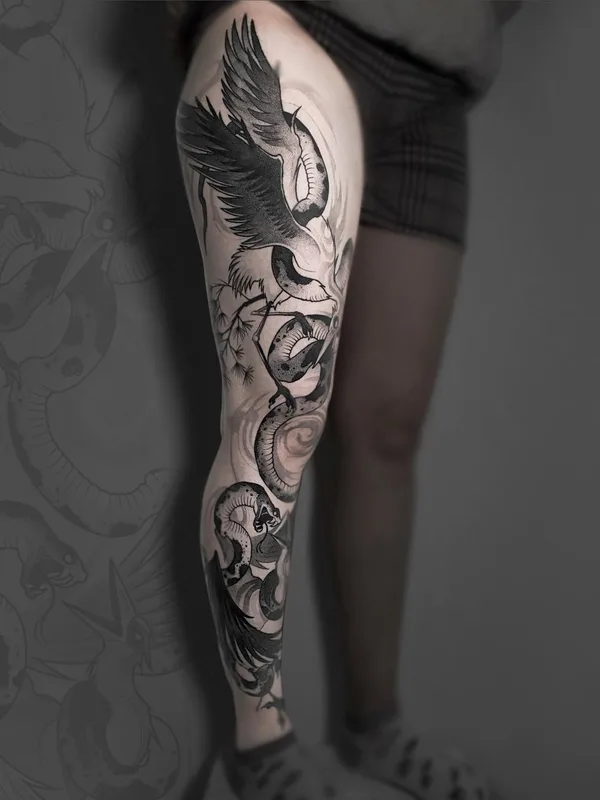 black and grey blackwork tattoo auf full leg #50777 | Tätowierer Александра Летягина