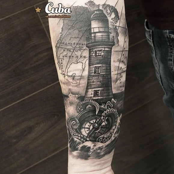 Чёрно-серая Lighthouse, Compass tattoo на Предплечье