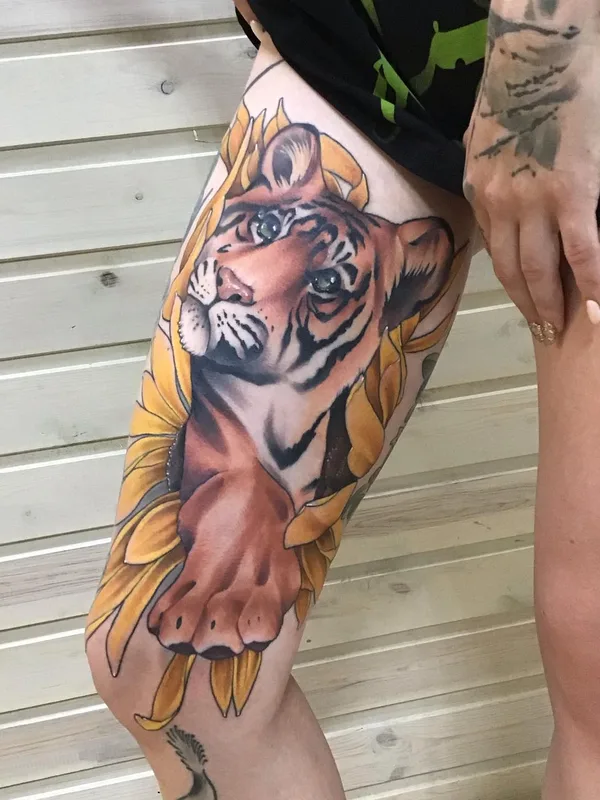 color realism tattoo on thigh #50924 | Tattoo Artist Селина Кайл