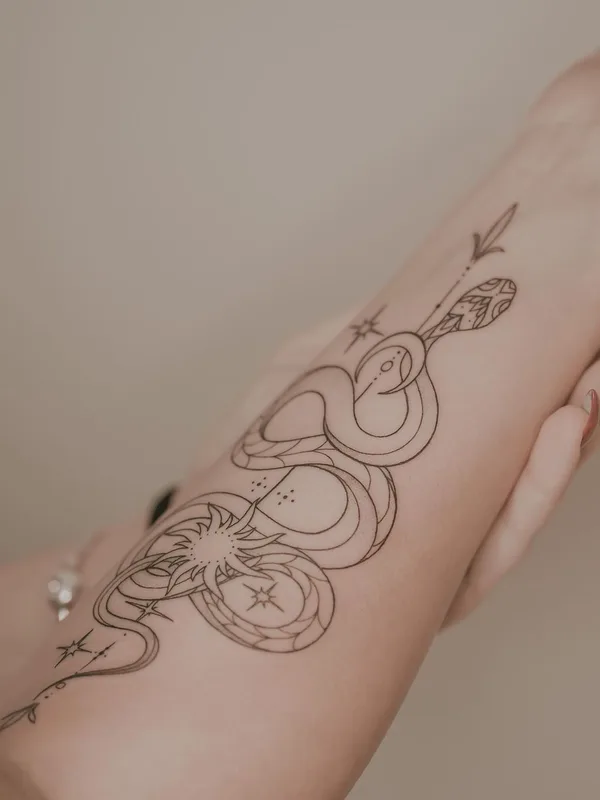 female black linework 타투 부위 forearm #50960 | 타투이스트 Лена Осень