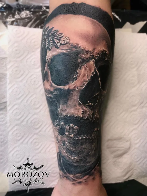 black and grey realism Tatuagem em forearm #51055 | Tatuador Слава Морозов