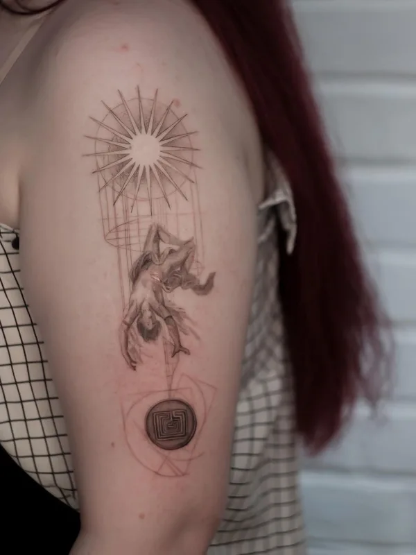 female black and grey sketch Tatuaggio su upper arm #51065 | Tatuatore Евгений 