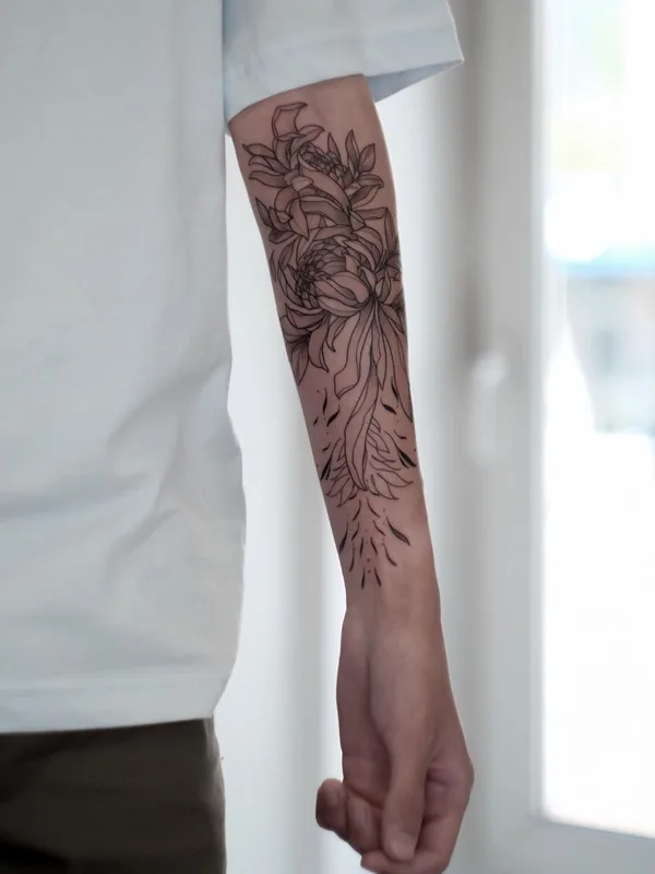 black linework Tatuaggio su forearm #51072 | Tatuatore Евгений 
