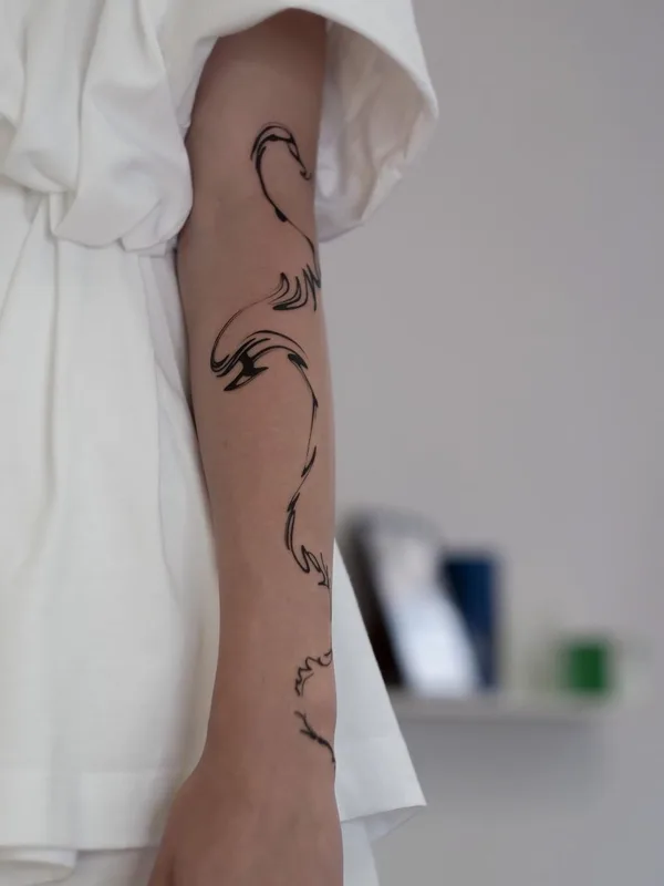 black abstract Tatuaggio su forearm #51074 | Tatuatore Евгений 