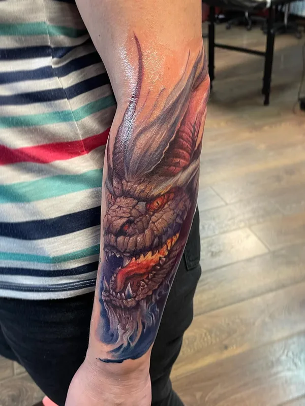 color realism Tatuaggio su forearm #51127 | Tatuatore Александр Юшков
