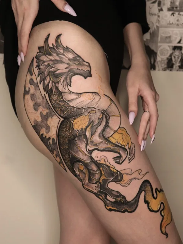 female color illustrative Tatuaggio su thigh #51132 | Tatuatore Milena