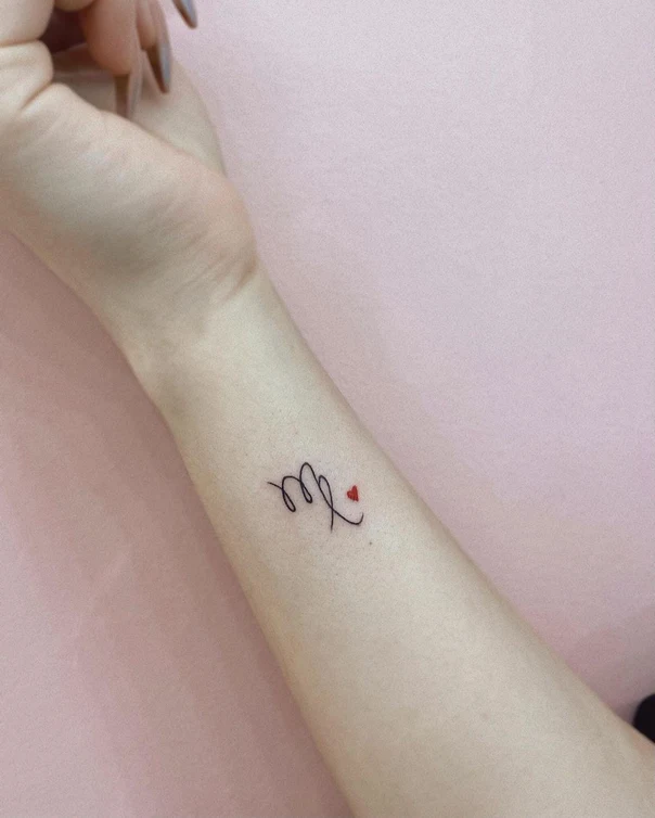 Файнлайн Heart, Lettering tattoo на Inner wrist