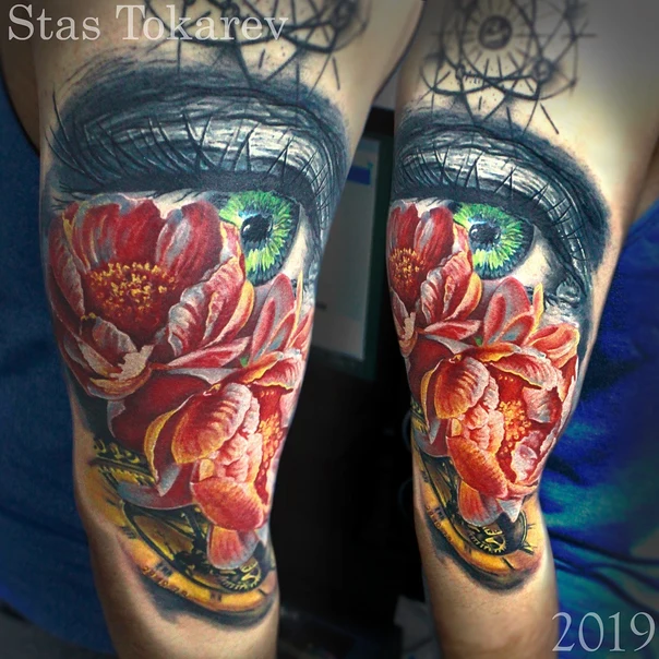 Реализм Eye, Flower tattoo на Плечо