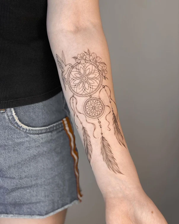 Файнлайн Dreamcatcher, Hummingbird tattoo на Предплечье