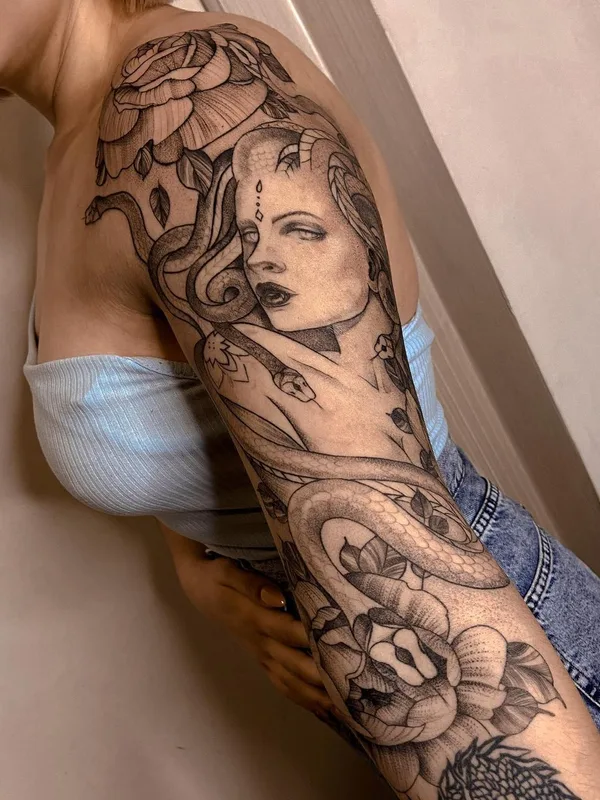 female black and grey realism татуировка на full sleeve #51431 | Тату мастер Кристина Котова