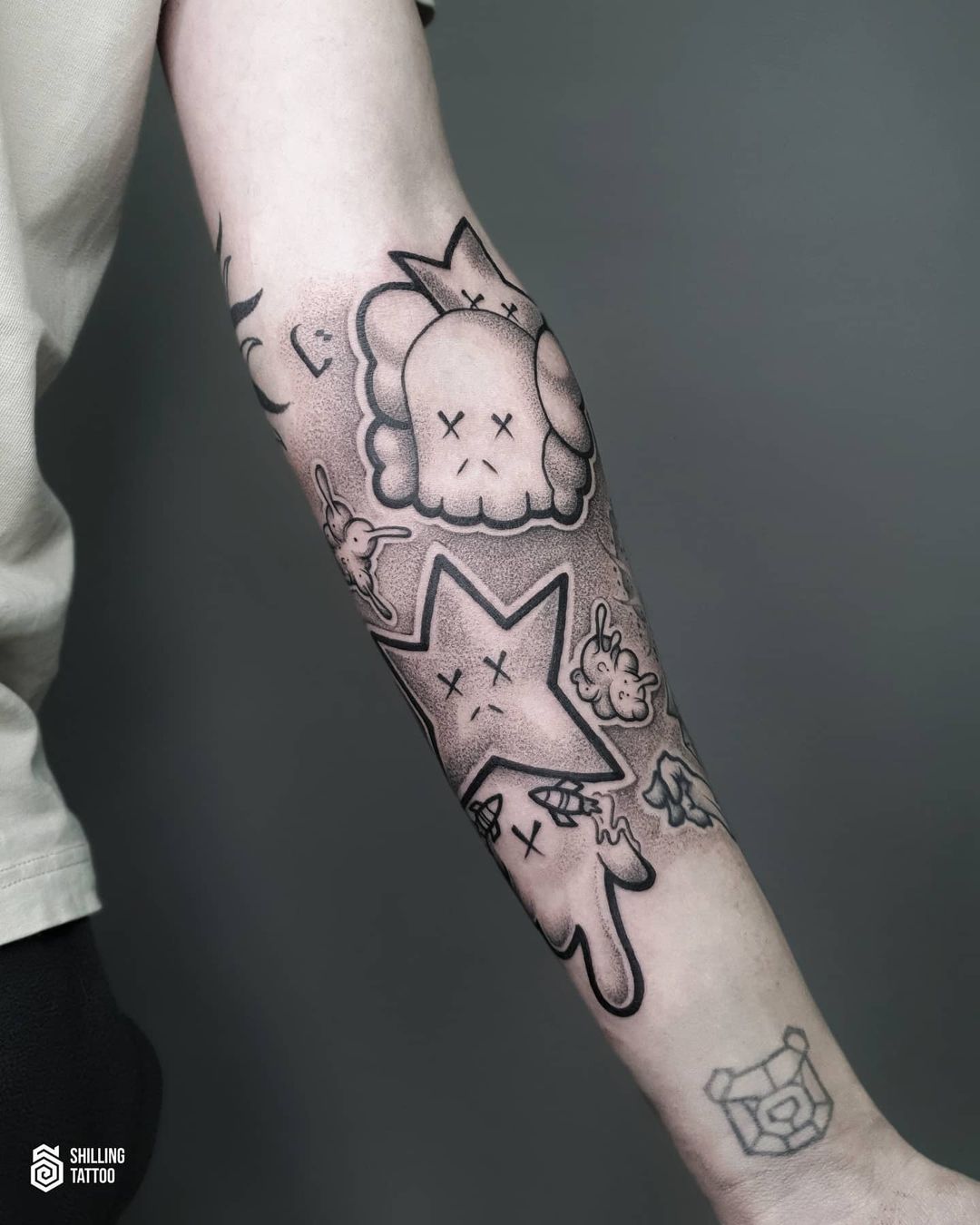 Top more than 55 kaws tattoo drawing best in.cdgdbentre