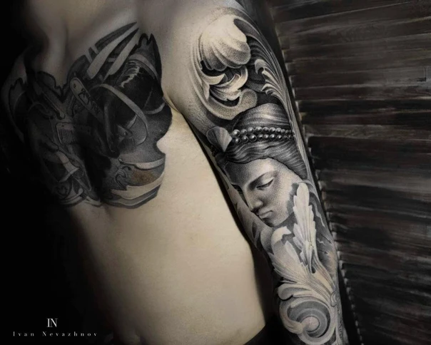 Чёрно-серая Figure, Ornament tattoo на Грудь