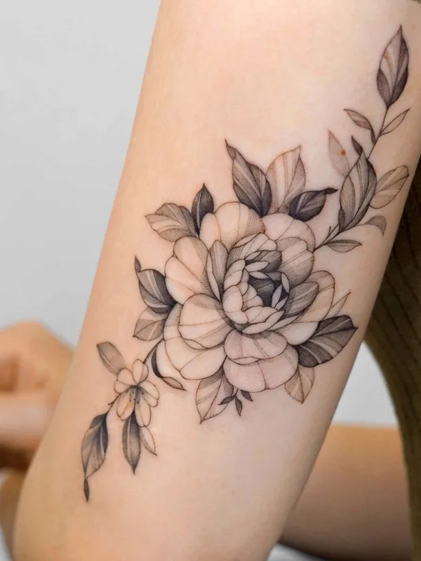 female black botanic 纹身 在 shoulder #51599 | 纹身师 Zee