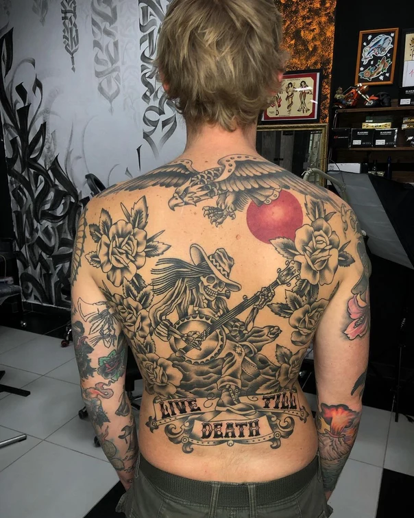 Чёрно-серая Skull, Roses tattoo на Спина (полная)