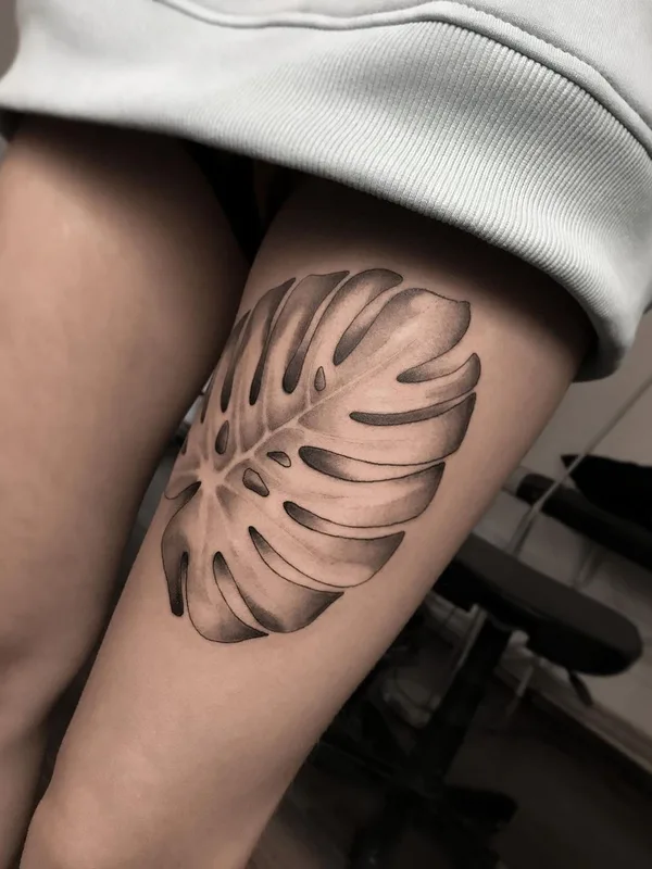 female black and grey botanic tattoo on thigh #51778 | Tattoo Artist Юлия Левицкая