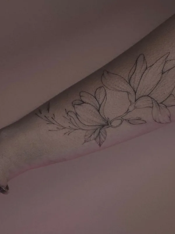 black fineline 纹身 在 forearm #51810 | 纹身师 Кристина Марч
