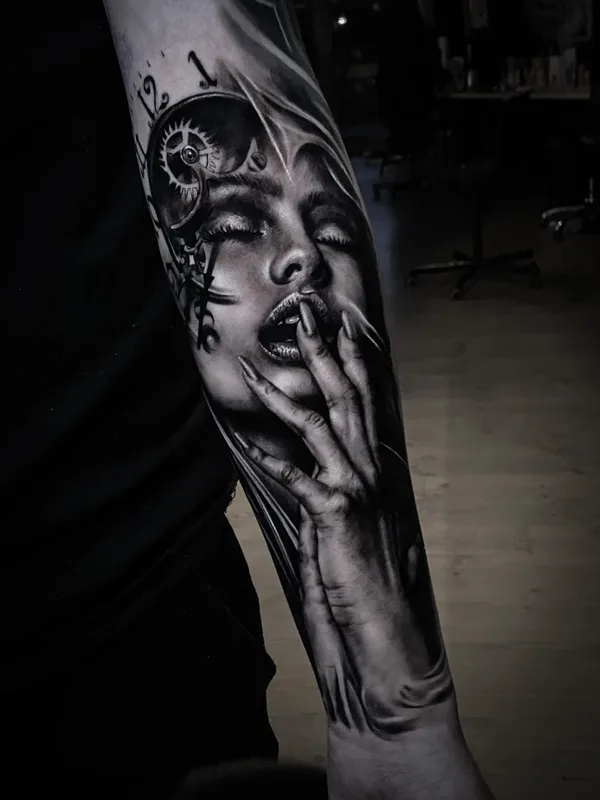 black and grey realism Tatuaggio su forearm #51912 | Tatuatore Albert Quintero