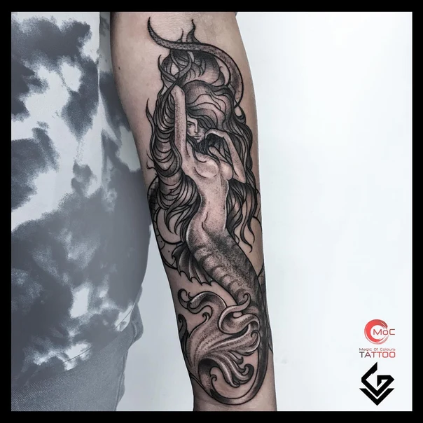 Блэкворк Mermaid tattoo на Предплечье