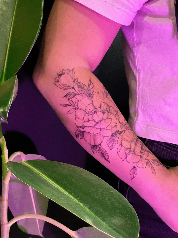 black botanic Tatuaggio su forearm #52150 | Tatuatore Алиса Ветрова