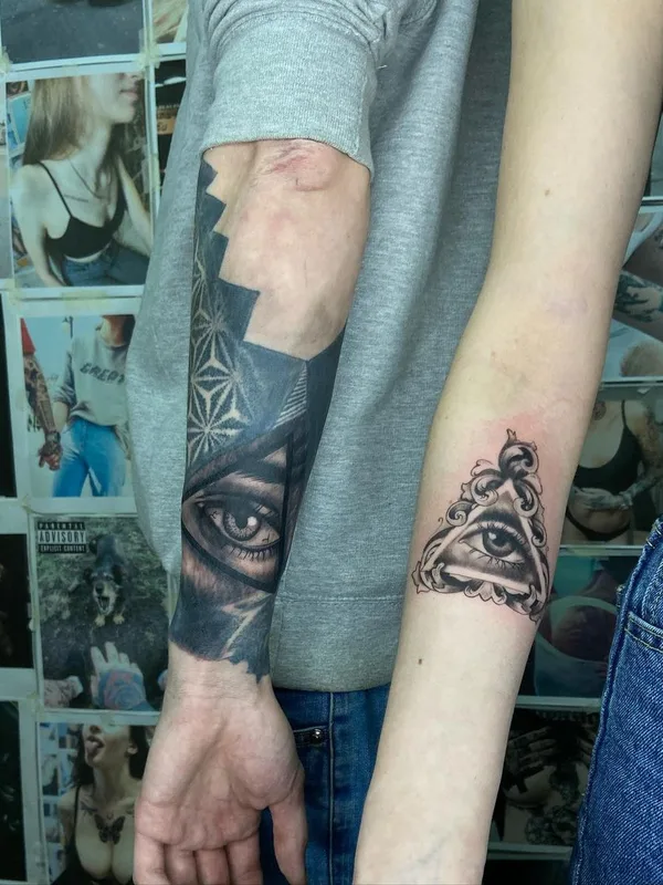 black and grey blackwork 纹身 在 forearm #52297 | 纹身师 Вовка Это