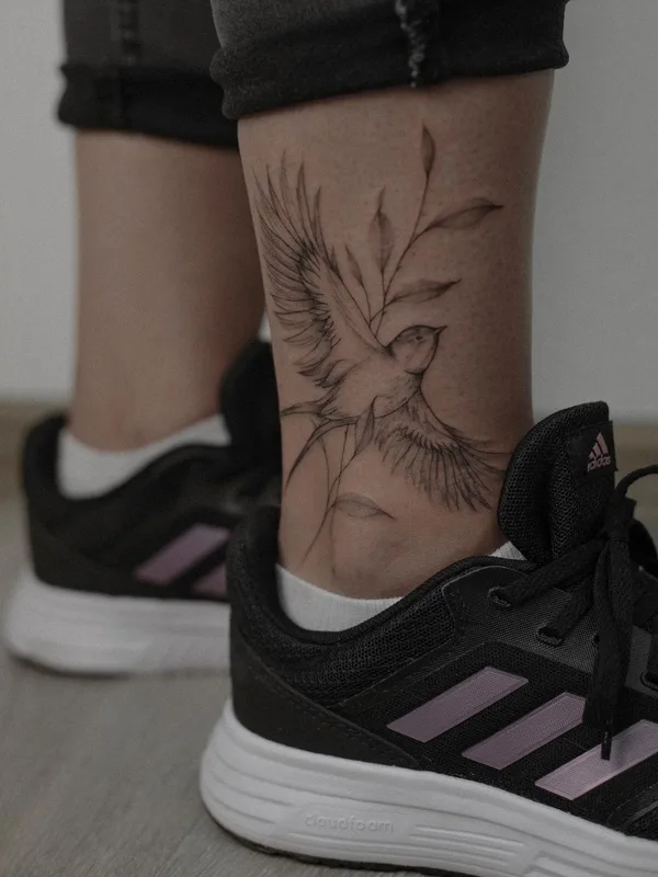 black linework 纹身 在 ankle #52541 | 纹身师 Лера Шевцова