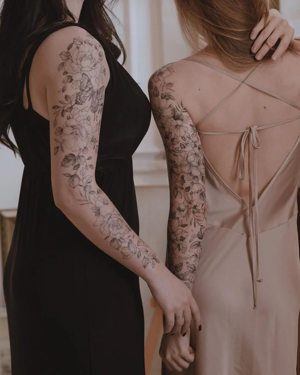 Ботаническая Flowers, Butterfly tattoo на Полный рукав