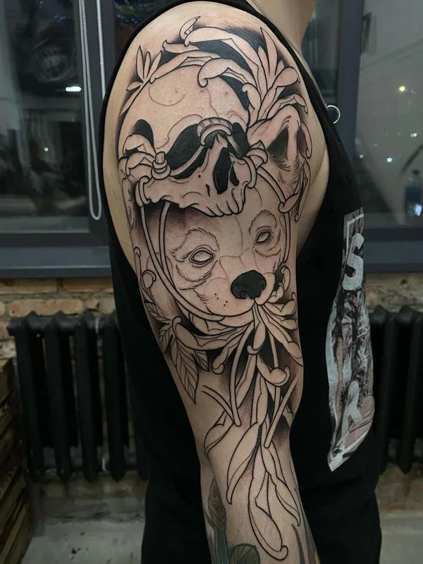 black and grey blackwork tatuaje en shoulder #52761 | Tatuador Антон Глухих