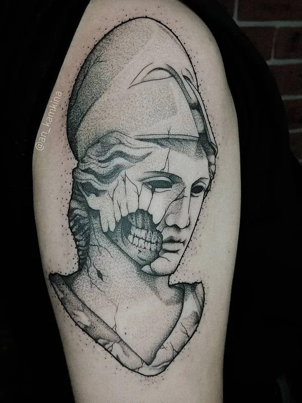 black and grey blackwork 纹身 在 upper arm #52782 | 纹身师 Анастасия Камкина